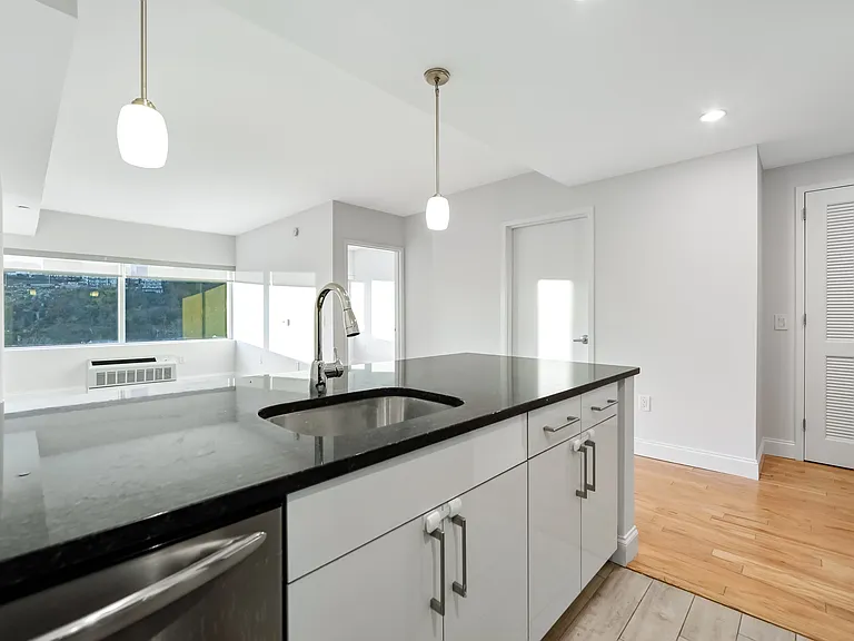 1701 Park Ave #902 — Photo 5