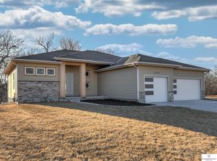 5409 Brook St, Bellevue, NE 68133