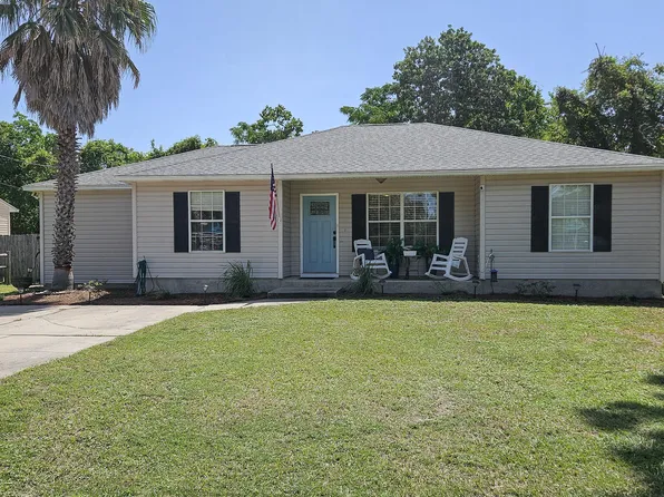 103 Cowrie Ave SW, Fort Walton Beach, FL 32548