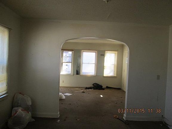 3rd image of 1404 S Kings Hwy