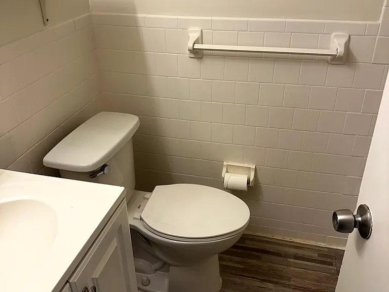 4010 Hampden St #204 — Photo 4