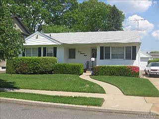 1st image of 708 Carlyle Ave