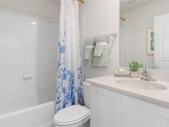 5th image of 100 Barlett Ln