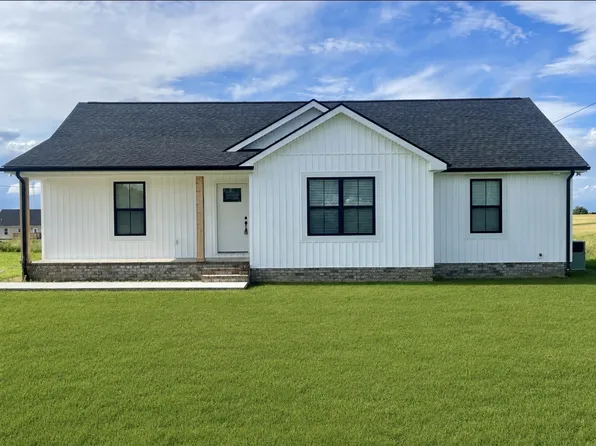 100 Donald Dr, Lafayette, TN 37083
