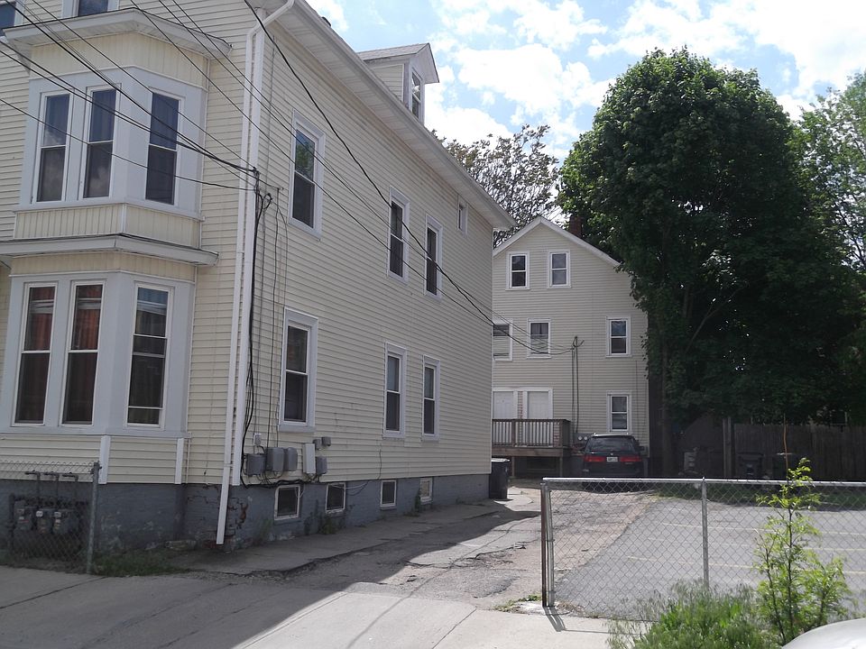 2nd image of 25 Diamond St