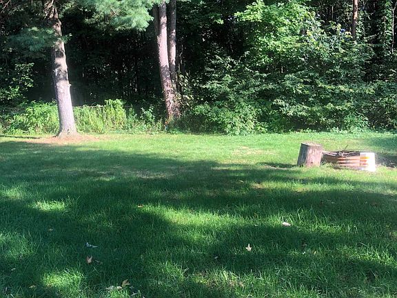 4th image of 1056 Elmwood Dr