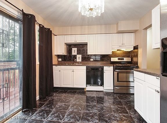 3rd image of 18941 Loras Ln