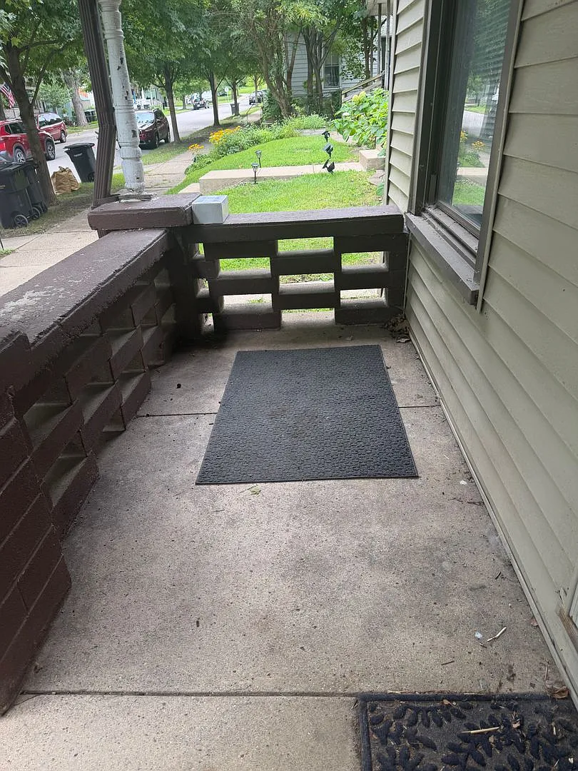 611-613 Oregon Street — Photo 2