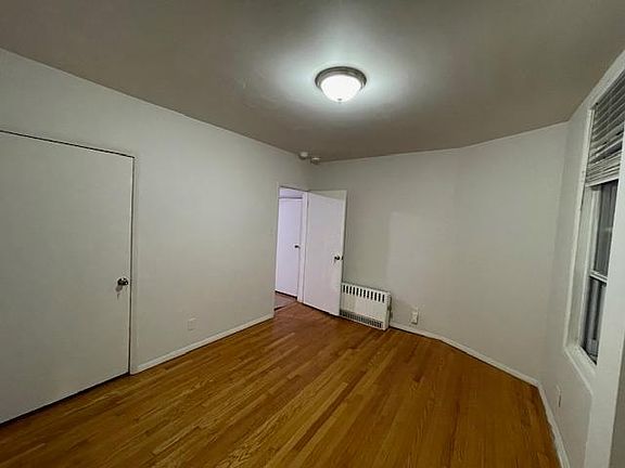 5th image of 861 7th St #1R
