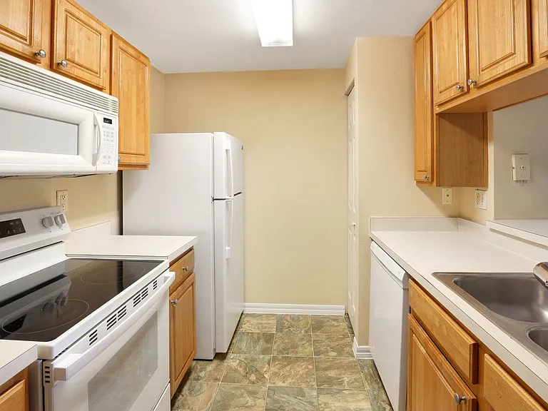 5500 Bentgrass Dr #304 — Photo 8