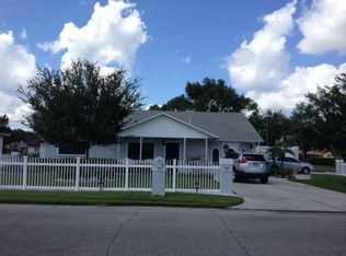 695 Winogene Ave, Umatilla, FL 32784