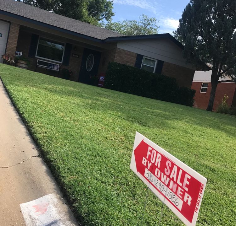 1st image of 1407 Hillcrest Dr