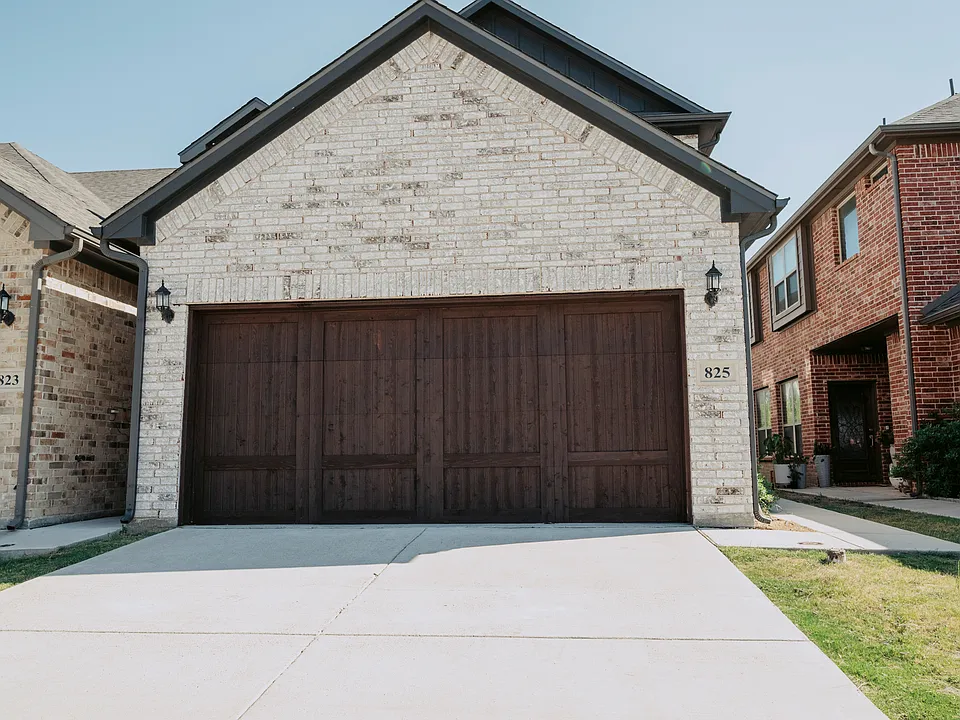 825 Eaglescliffe Lndg
