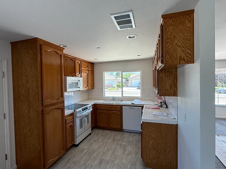 4372 W Vassar Ave — Photo 6