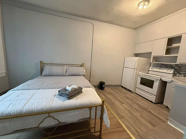 610 Henry St #1E — Photo 2