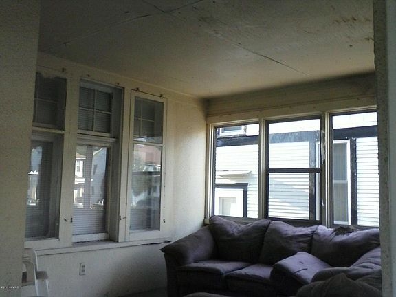 2nd image of 1930 Prospect Ave SE