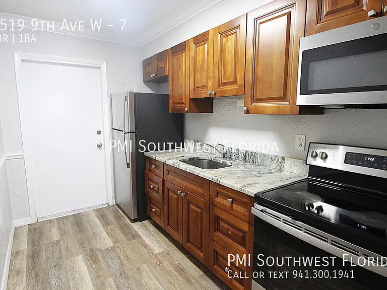 2519 9th Ave W #7 — Photo 3