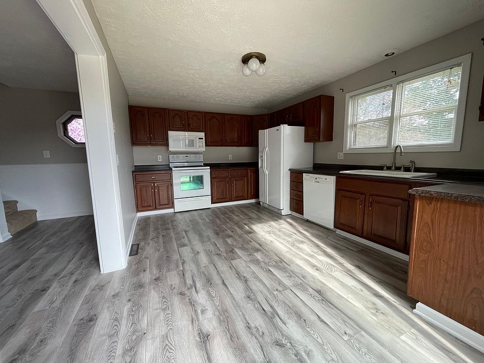 211 Hallam Ave, Meadow Lands, PA 15347 Zillow