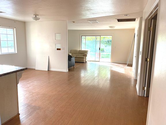 5th image of 2215 Otterbein Ave