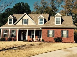 321 Silverbell Ln, Sharpsburg, GA 30277