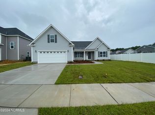 353 Oleander Dr, Greenville, NC 27858