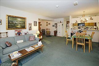 4th image of 368 Boyer Ct