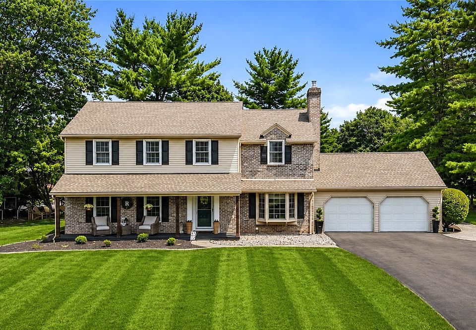 1st image of 4775 White Oak Cir