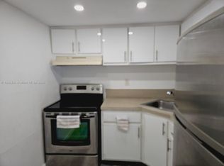 4550 NW 9th St APT 709E, Miami, FL 33126