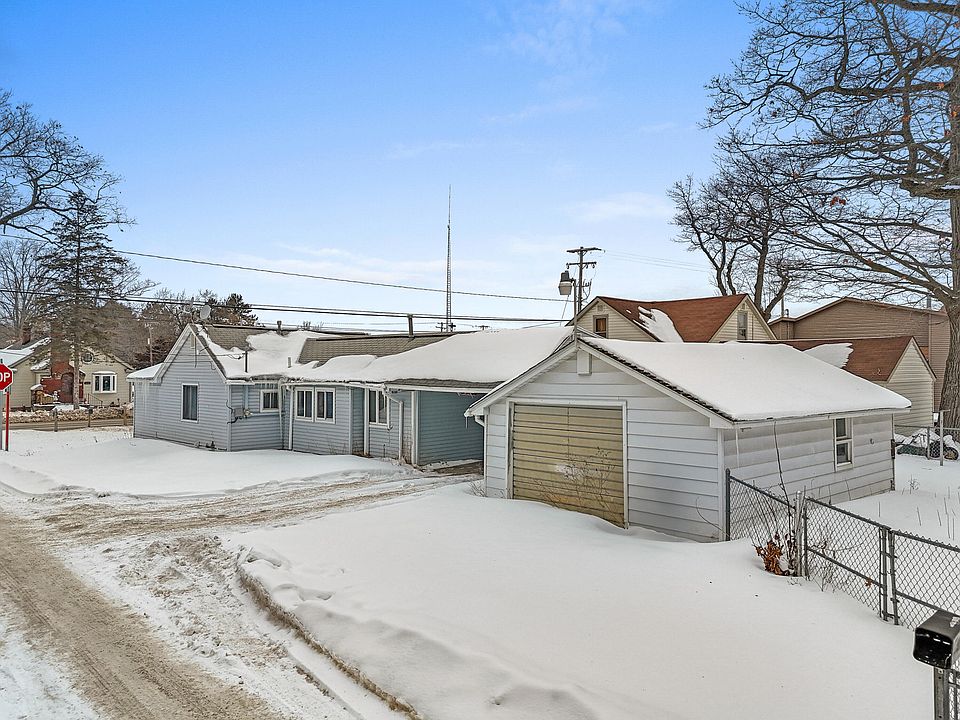 1st image of 2613 S Gladwin Rd