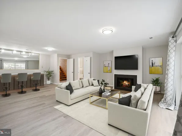 2735 31st Pl NE #2735, Washington, DC 20018