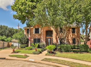 9107 Shango Ln, Houston, TX 77095