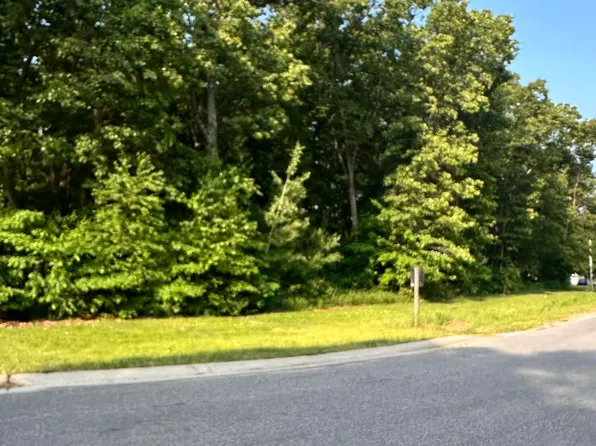 1894 N Sheridan Rd, Muskegon, MI 49445