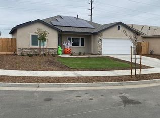 1177 S Royal Oak Ct E, Porterville, CA 93257