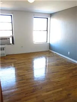 Rented by Adina Realty | media 23