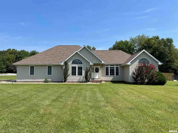 1112 Travis Ln, Carterville, IL 62918