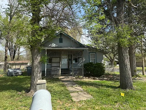 1202 W 7th Ave Photo 1