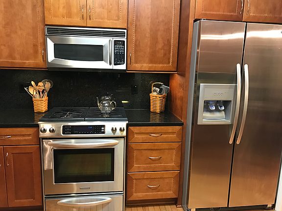 5th image of 212 Briarleigh Dr