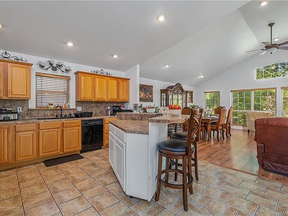 4th image of 7857 Sherrell Dr