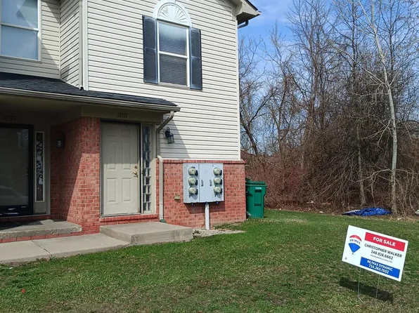 17177 Higdon Dr, Brownstown, MI 48193