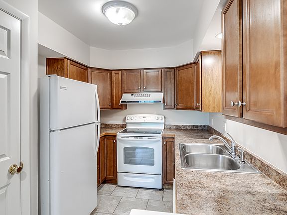 4th image of 6361 Beechmont Ave #4