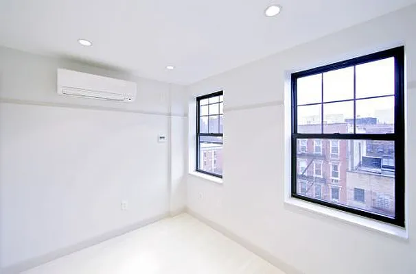 Rented by Icon Realty Management | media 33