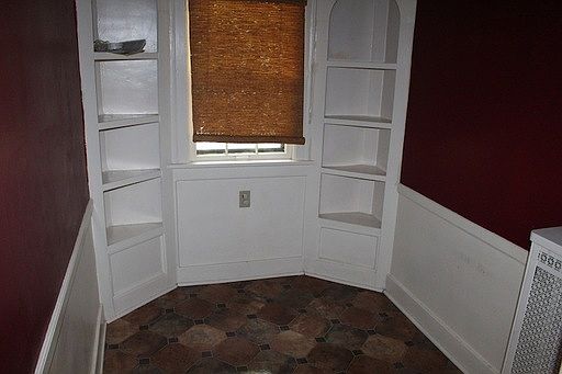 2nd image of 402 E Meyer Blvd