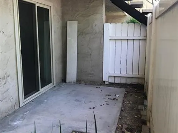 1250 E Shaw Ave APT 136, Fresno, CA 93710