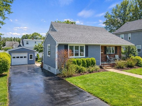 2nd image of 25 Fair Hill Rd
