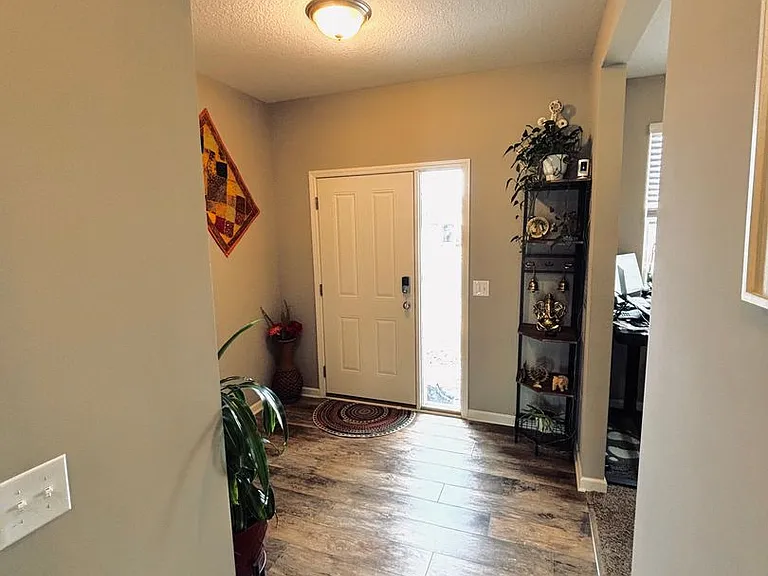 1533 Linwood Cir — Photo 14