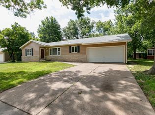 1835 Elaine Dr, Manhattan, KS 66502
