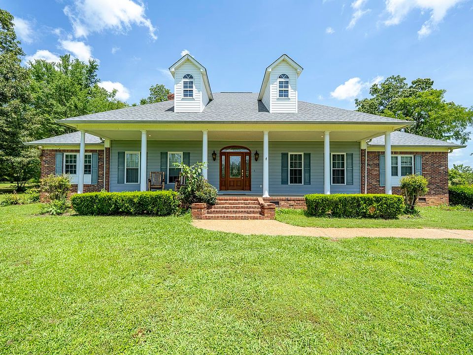 1st image of 809 Twelve Oaks Dr
