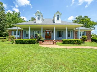809 Twelve Oaks Dr, Adamsville, TN 38310
