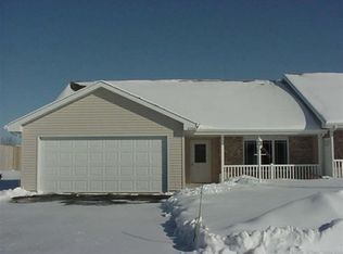 2300 Patriot Ln UNIT G, Oshkosh, WI 54904