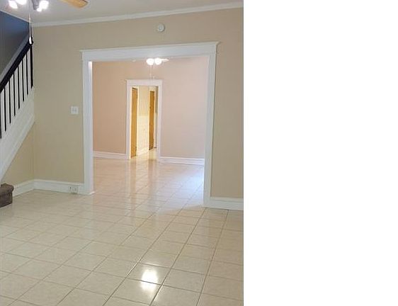 2nd image of 6627 Glenloch St
